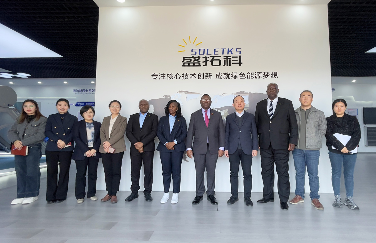 잠비아 대사, ​​태양광 신에너지 협력 전망 논의 위해 SOLETKS 그룹 방문